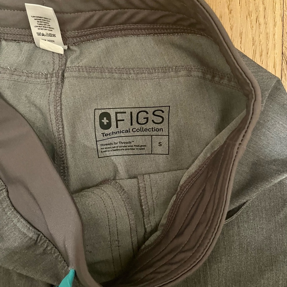 Figs Scrubs (graphite) - Picture 3 of 3